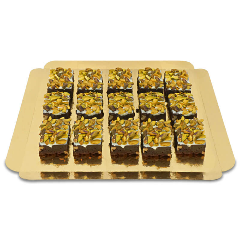 15 brownies with pistachio topping