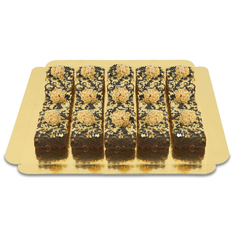 15 brownies with hazelnut cookie ball decoration