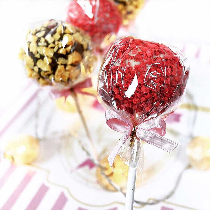 Cake pops with orange & strawberry crisp (12 pieces)