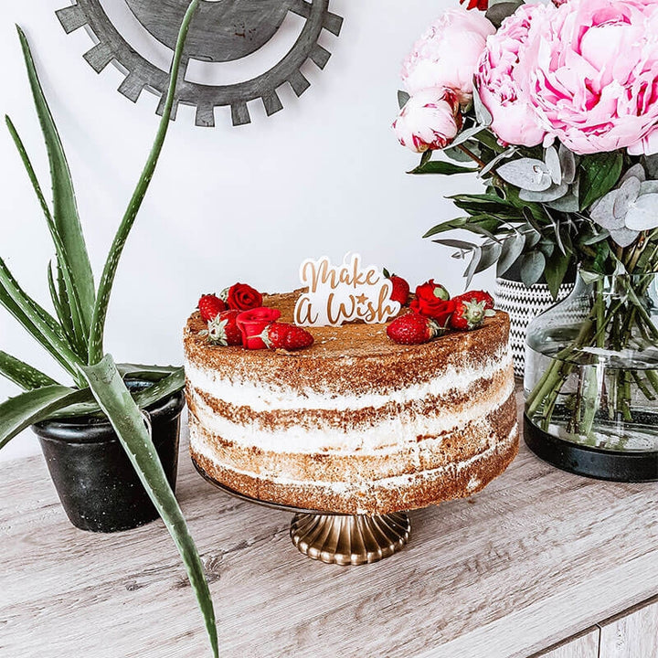 Large Naked Cake – Vanilla/Raspberry
