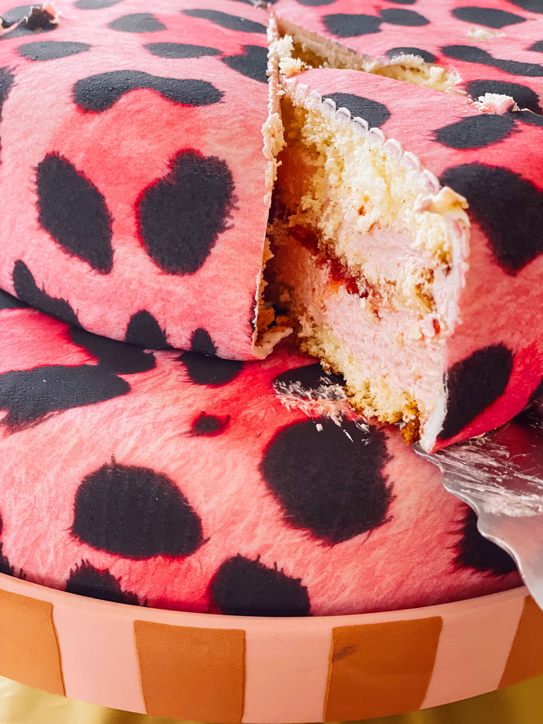 Pink Leopard-Print Cake