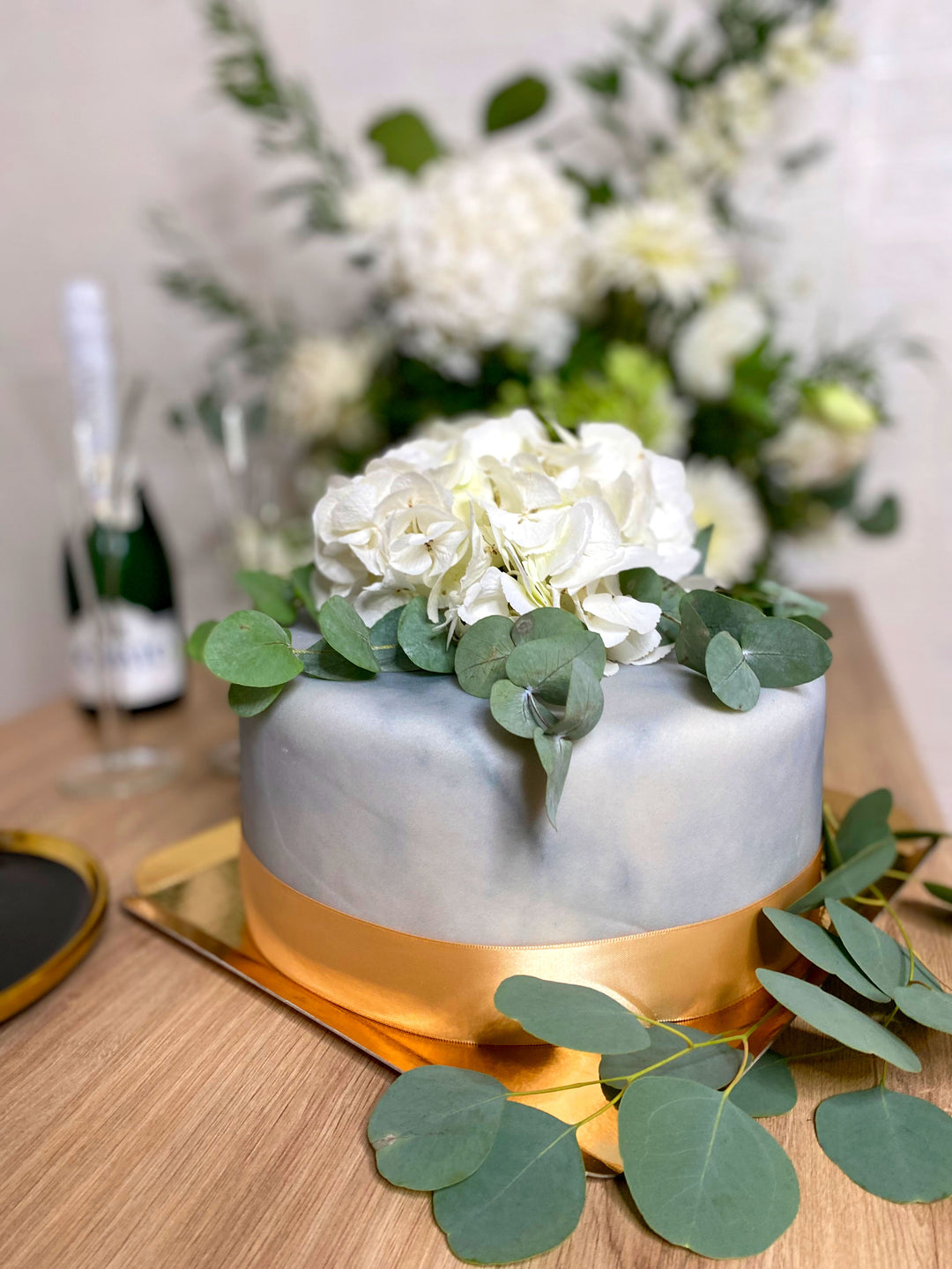 Deluxe Marble Pattern Cake – double height