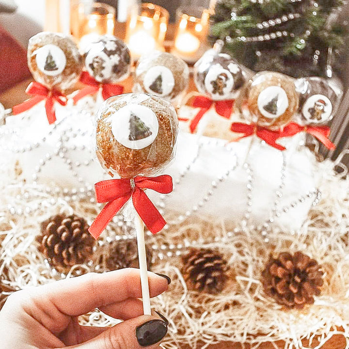 Christmas cake pops (12 pieces)