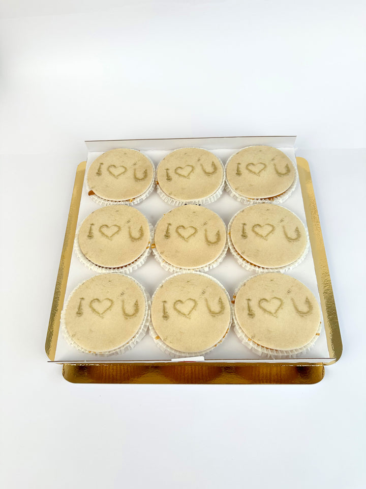 9 photo cupcakes