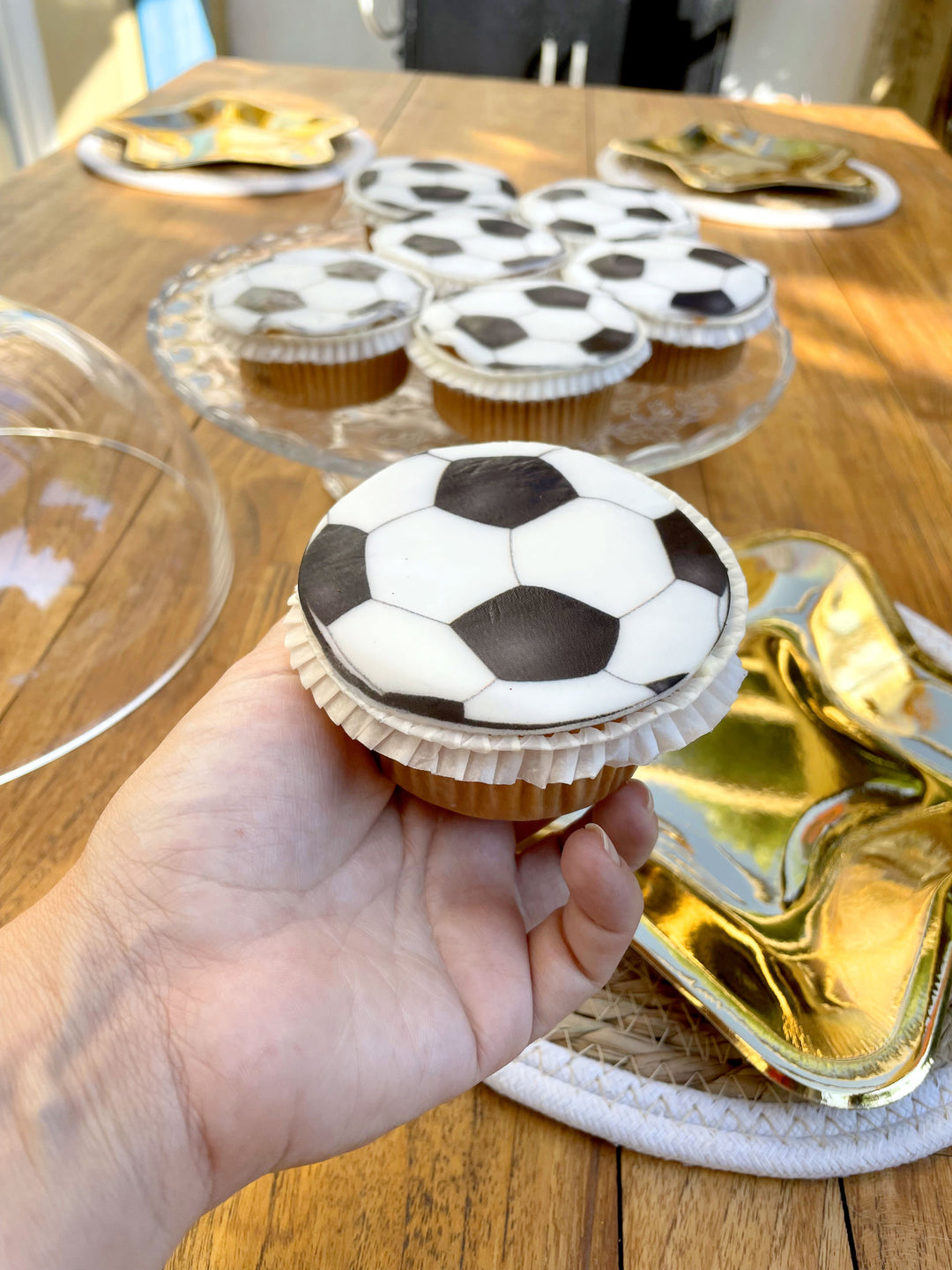 Football cupcakes, 9 pieces
