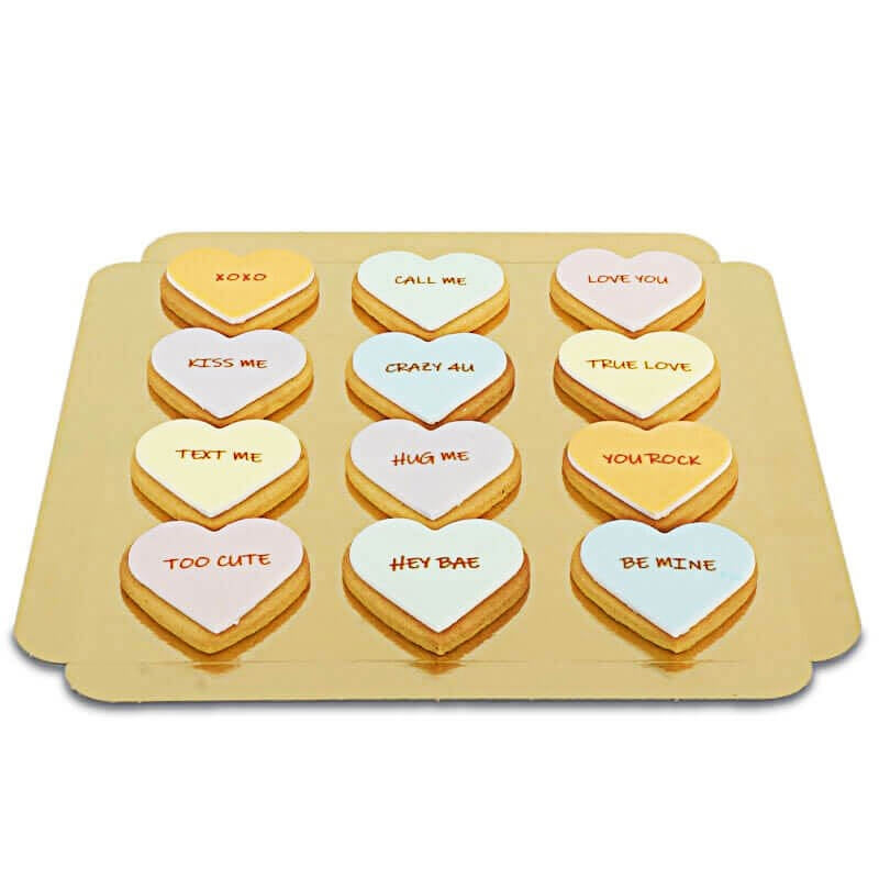 Heart-shaped biscuits with a love message (12 pieces)