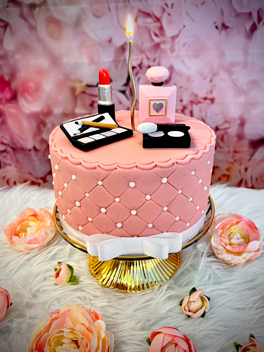 Deluxe make-up cake with white ribbon
