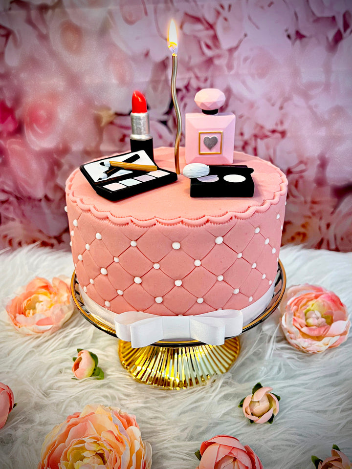 Deluxe make-up cake with white ribbon