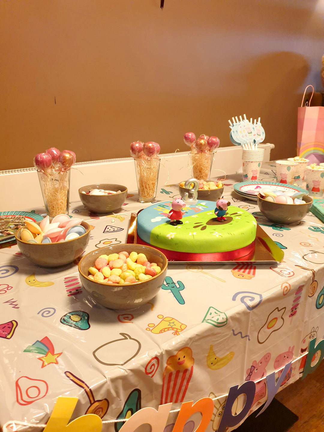 Peppa Pig birthday cake