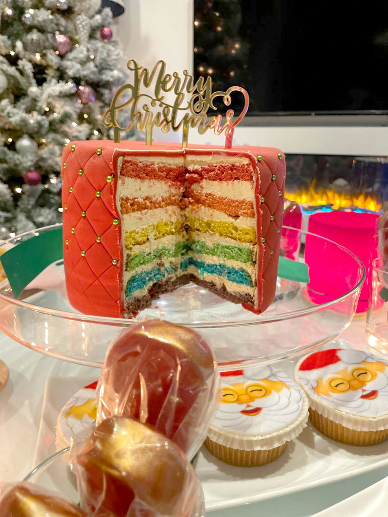 Red Deluxe Cake – double height