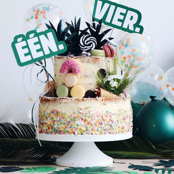 Two-tier naked cake – vanilla/raspberry