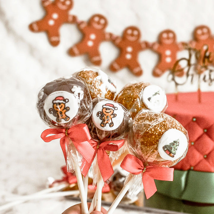 Christmas cake pops (12 pieces)