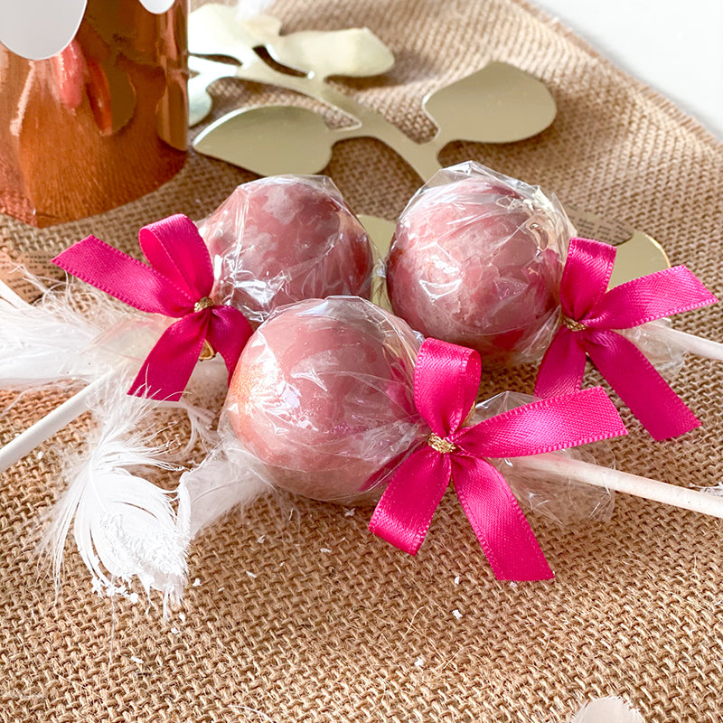 Cake pops with ruby chocolate (12 pieces)
