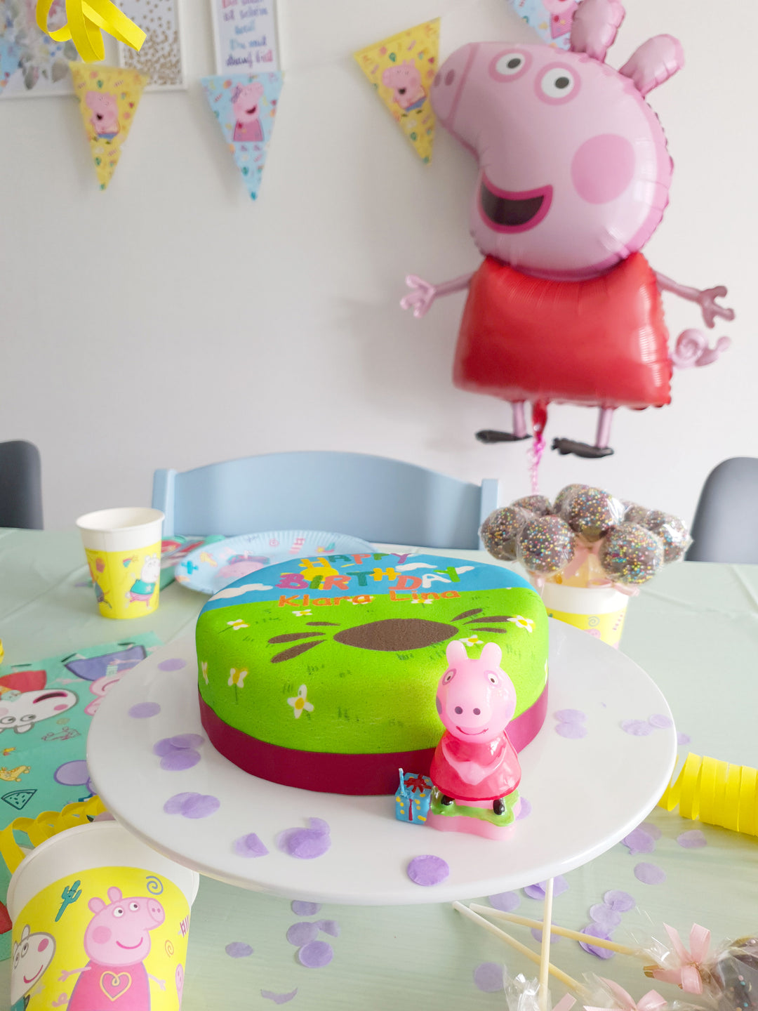 Peppa Pig birthday cake