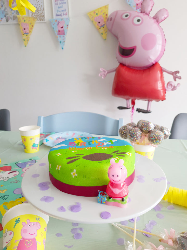 Peppa Pig birthday cake