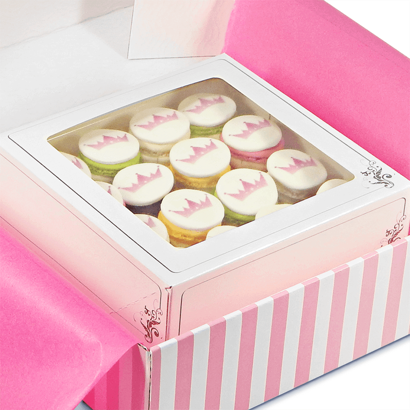 Macarons with logo (16 pieces)