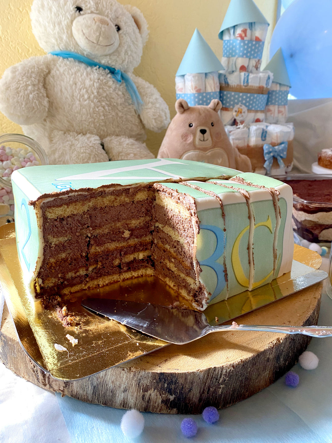 Children’s Toy Chest Cake (green)