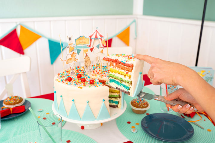 White Deluxe Cake with Cake Ribbon