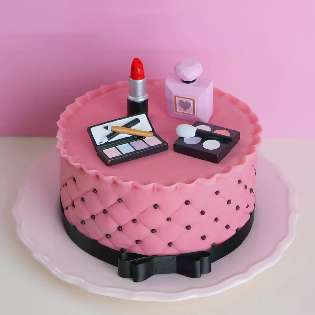 Deluxe Make-Up Cake with Black Ribbon
