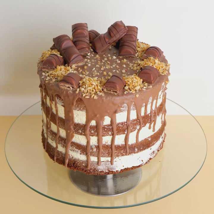 Cake with Kinder Bueno® bars