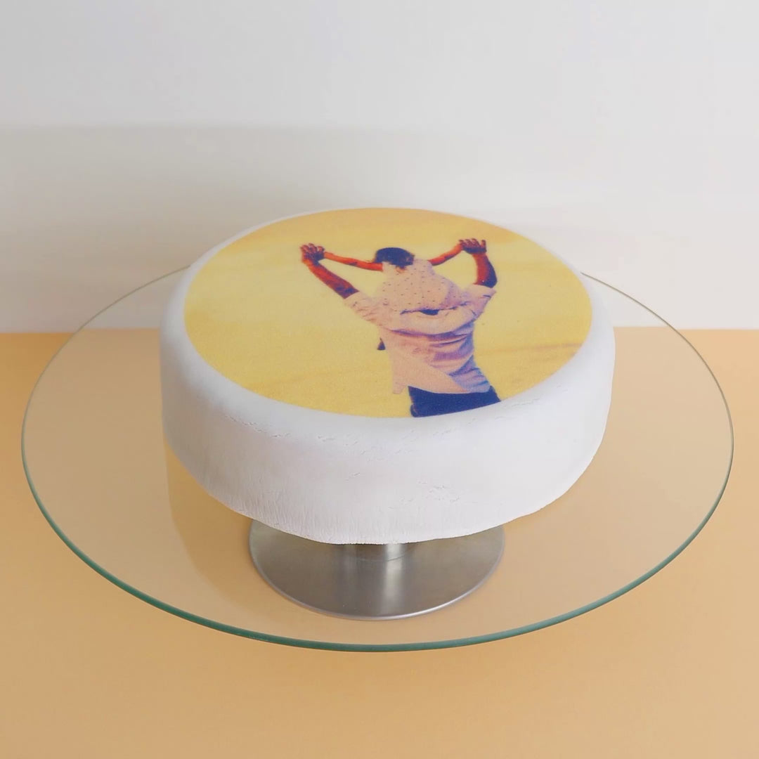 Round photo cake