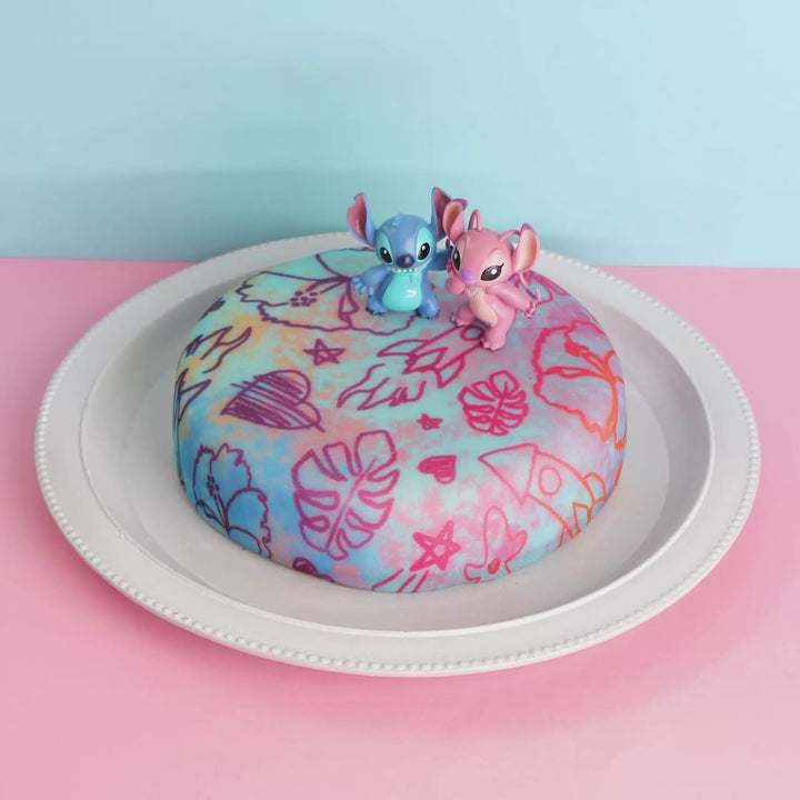 Angel & Stitch® on cake