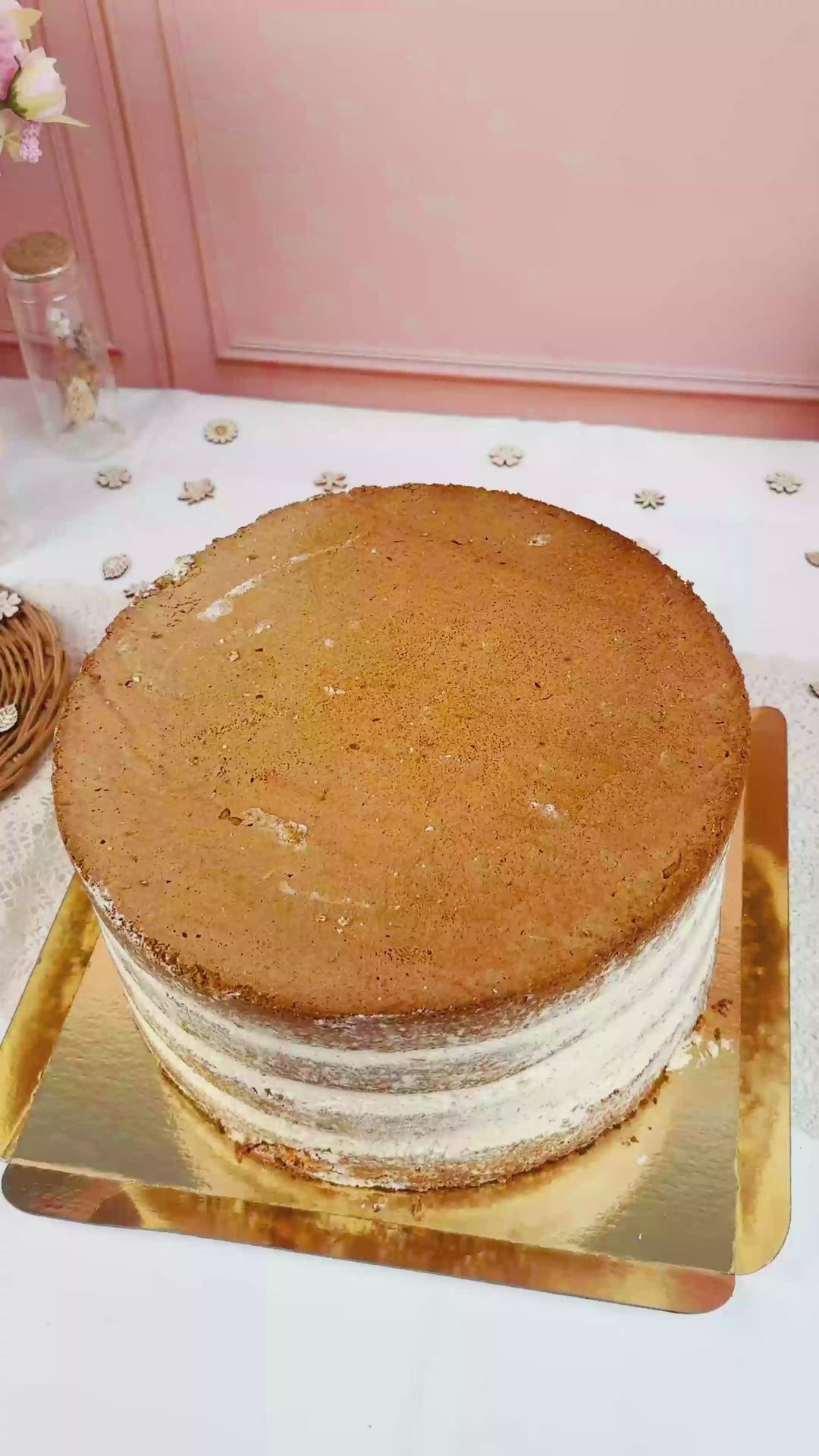 Vanilla Naked Cake Wedding Cake with biscuit crunch