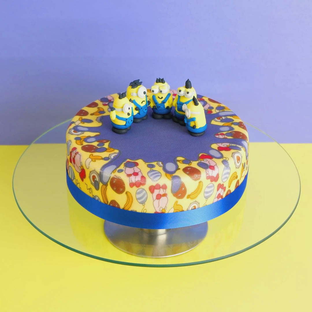 Minions® on a villain-themed cake