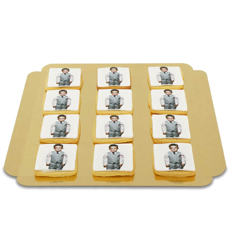 Photo biscuit, square (12 pieces)