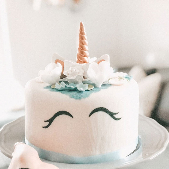 Blue Unicorn Deluxe Cake – double height
