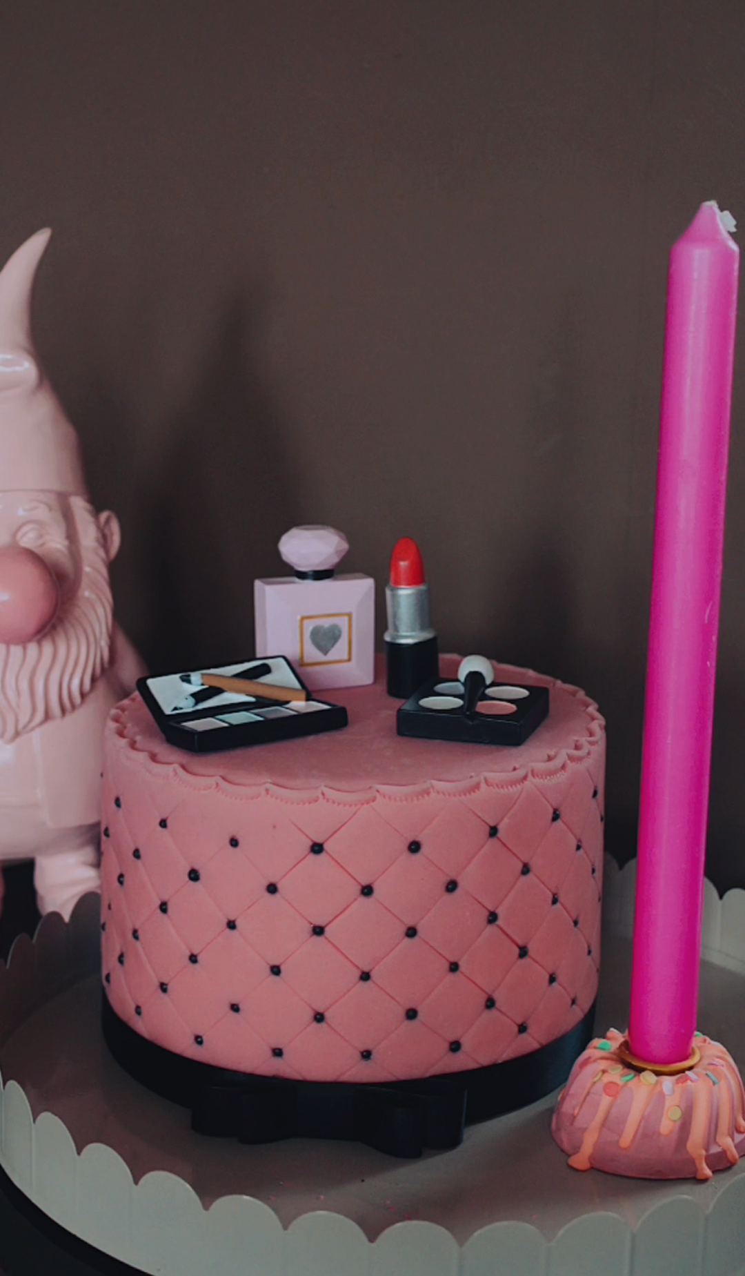 Deluxe Make-Up Cake with Black Ribbon