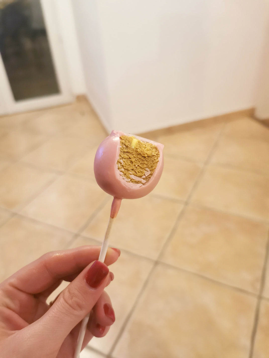 Deluxe Valentine's Day Cake Pops – Pink (10 pieces)