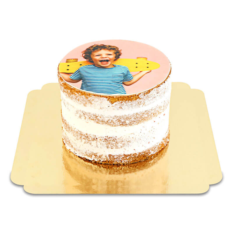 Photo: Vanilla Naked Cake with biscuit crunch
